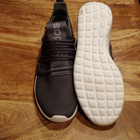 NWOT Adidas Lite Racer Size 10