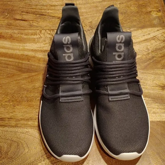 NWOT Adidas Lite Racer Size 10