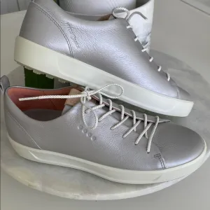 😍NWOT ECCO Soft Hydromax Silver Metallic Women's Golf ⛳️🏌️‍♀️Shoes - 8!