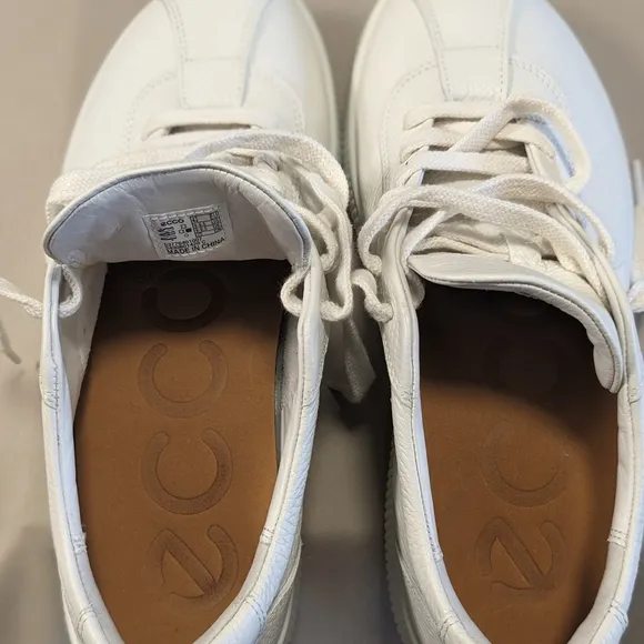 NWOT: Men's ECCO Soft Zero White Leather Sneakers- Size 43 (9-9.5)