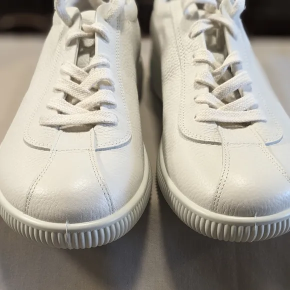 NWOT: Men's ECCO Soft Zero White Leather Sneakers- Size 43 (9-9.5)