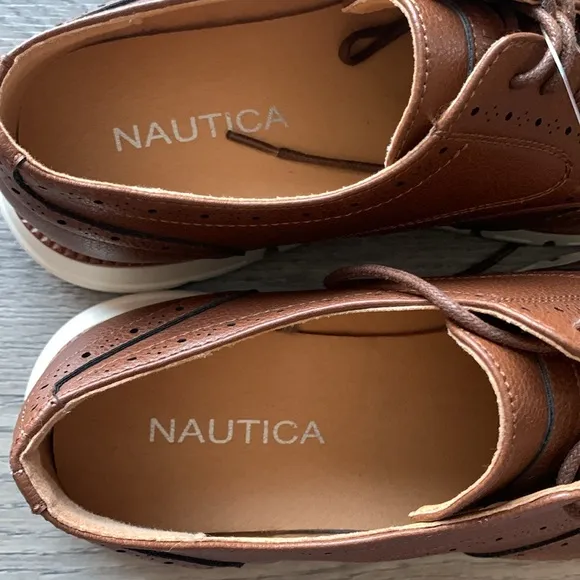 NWOT Nautica Men's Wingdeck Pebbled Oxford Shoes.