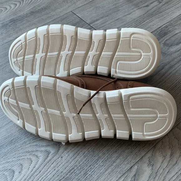 NWOT Nautica Men's Wingdeck Pebbled Oxford Shoes.