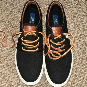 NWOT Ralph Lauren Polo Shoes Mens 9 Sneaker Canvas Lifestyle Preppy Retro