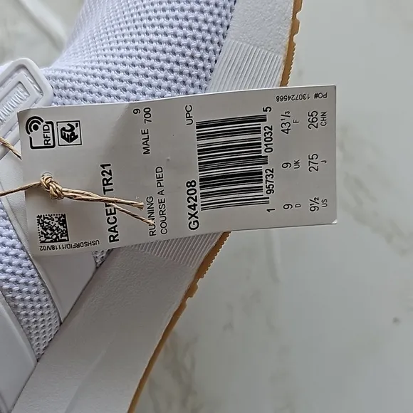 NWOT The Box Adidas Men's Racer TR21 Running Shoes.