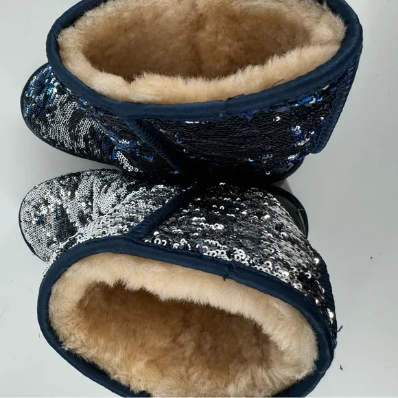 NWOT UGG BLUE/SILVER SEQUINS BOOTS