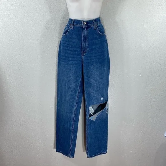 NWT Abercrombie &amp; Fitch A&amp;F 90s Straight Leg Ultra High Rise Ripped Jeans 30 10