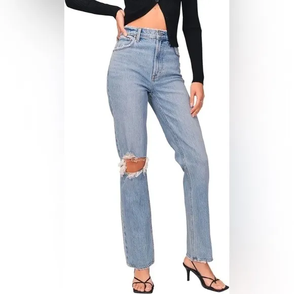 NWT Abercrombie &amp; Fitch A&amp;F 90s Straight Leg Ultra High Rise Ripped Jeans 30 10