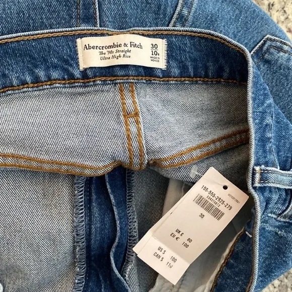 NWT Abercrombie &amp; Fitch A&amp;F 90s Straight Leg Ultra High Rise Ripped Jeans 30 10