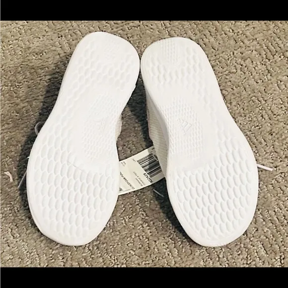 NWT. Adidas Kids Cloudfoam White and Pink Sneakers