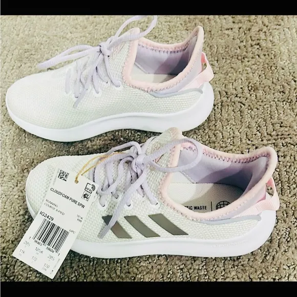 NWT. Adidas Kids Cloudfoam White and Pink Sneakers