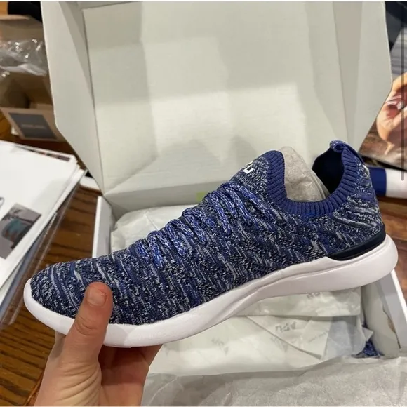NWT APL Athletic Propulsion Labs Techloom Wave Blue Running Shoes brand new