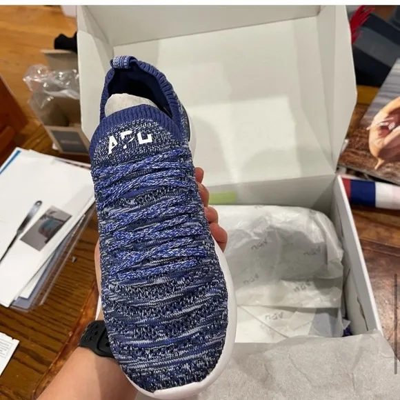 NWT APL Athletic Propulsion Labs Techloom Wave Blue Running Shoes brand new