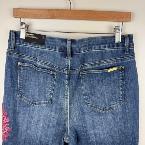 NWT Chico's So Slimming Girlfriend Ankle Jeans Sz 1.5 (US 10) Embroidered Boho