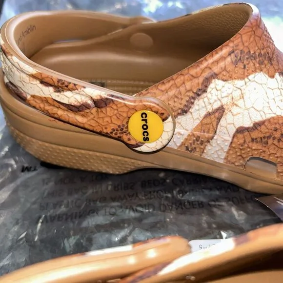 NWT Crocs Kids Size 4 Jurassic World Classic Clog - Bone Jurassic Park Dinosaurs