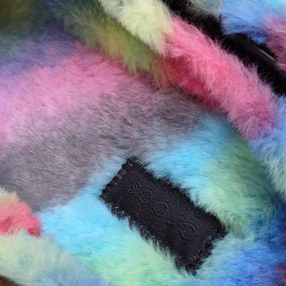 NWT Crocs M13 Classic Cozzzy Spray Dye Sandal Rainbow Faux Fur Lined Slide Shoes