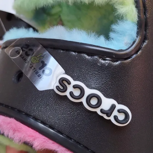 NWT Crocs M13 Classic Cozzzy Spray Dye Sandal Rainbow Faux Fur Lined Slide Shoes