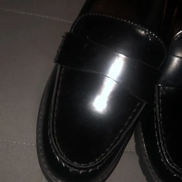 NWT old navy patent black  loafers Classic Black Loafers size 11