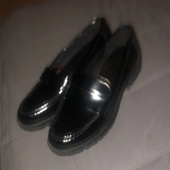 NWT old navy patent black  loafers Classic Black Loafers size 11