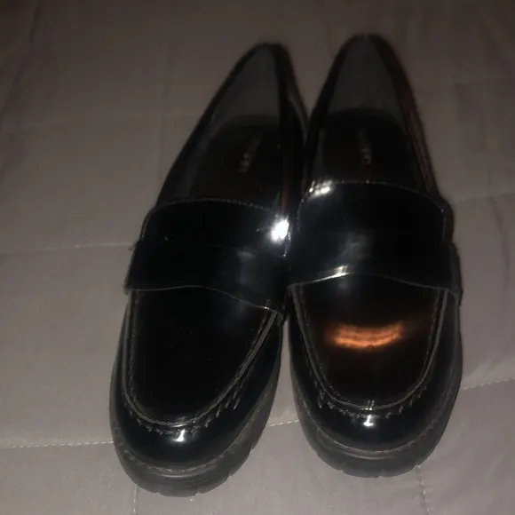 NWT old navy patent black  loafers Classic Black Loafers size 11