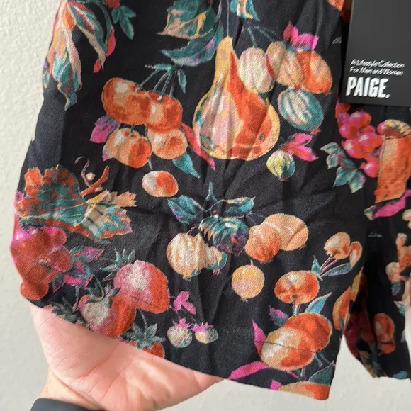 NWT PAIGE Anthropologie Ambrosia Fruit Tabby Short Black Multicolor Size 4
