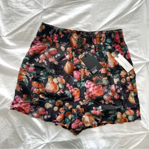 NWT PAIGE Anthropologie Ambrosia Fruit Tabby Short Black Multicolor Size 4