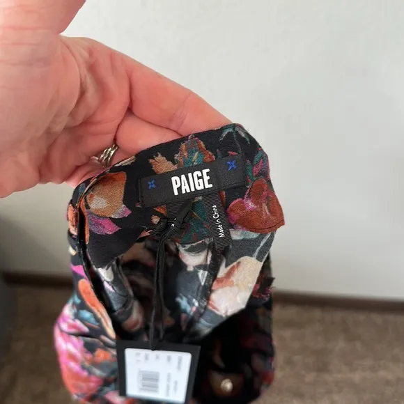 NWT PAIGE Anthropologie Ambrosia Fruit Tabby Short Black Multicolor Size 4