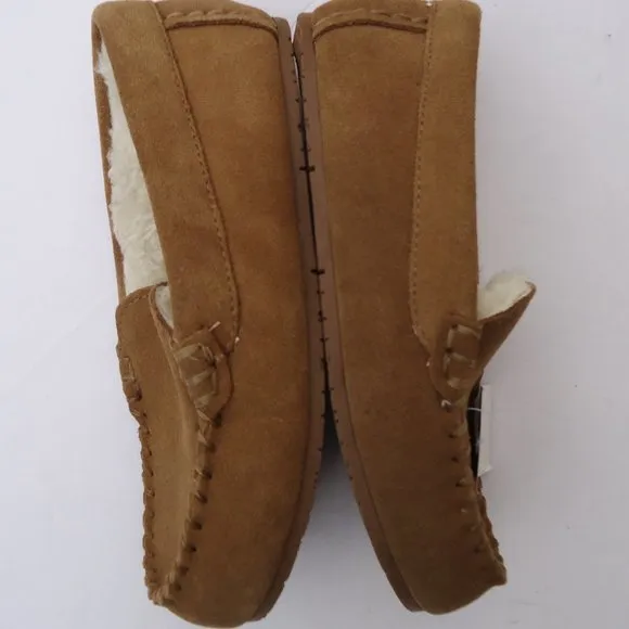 NWT. SIZE 2. LAND'S END suede leather moccasin slip-on shoes.