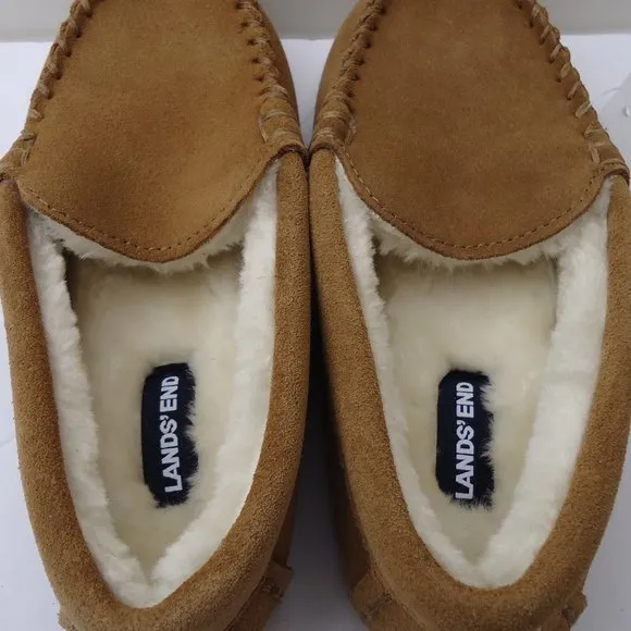 NWT. SIZE 2. LAND'S END suede leather moccasin slip-on shoes.