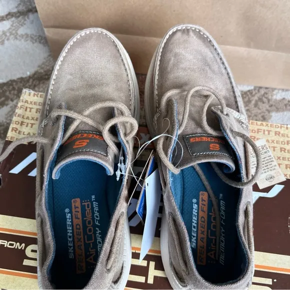NWT Skechers Men's Size 8 Casual Boat Shoes Tie Topsider Shoes vintage washed