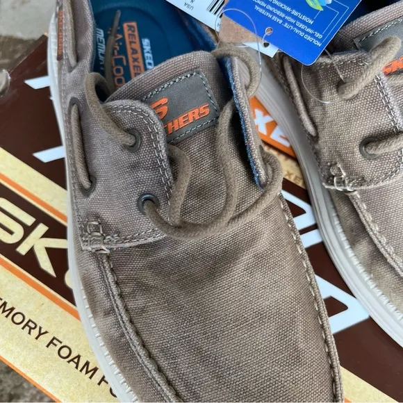 NWT Skechers Men's Size 8 Casual Boat Shoes Tie Topsider Shoes vintage washed
