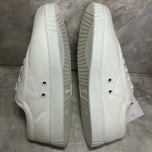 NWT - Tretorn Nylite Plus White Canvas Sneakers Size 8