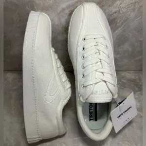 NWT - Tretorn Nylite Plus White Canvas Sneakers Size 8
