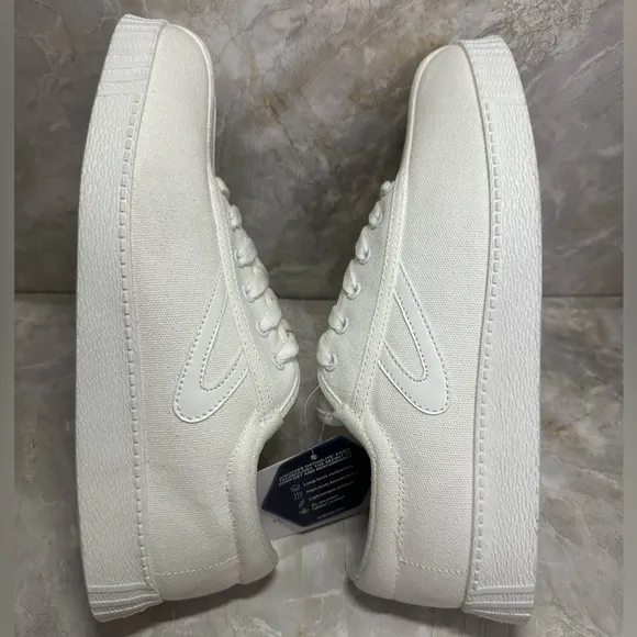NWT - Tretorn Nylite Plus White Canvas Sneakers Size 8