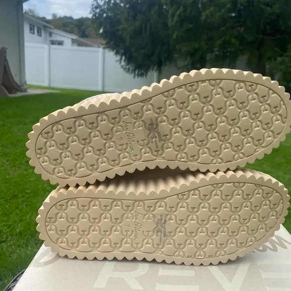 NWT/NIB Sam Edelman Reve Fay Leather Faux Fur Bootie Shoes in Ivory/Butter (7)
