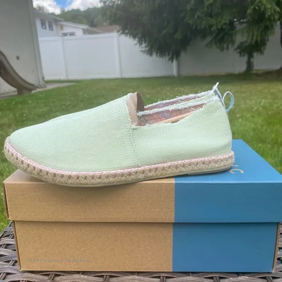 NWT/NIB Vionic Women's Laguna Espadrille in Frosty Spruce Canvas Shoes (Size 8)