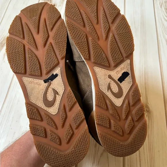 Olukai Huaka’i Li leather lace up sneaker shoes