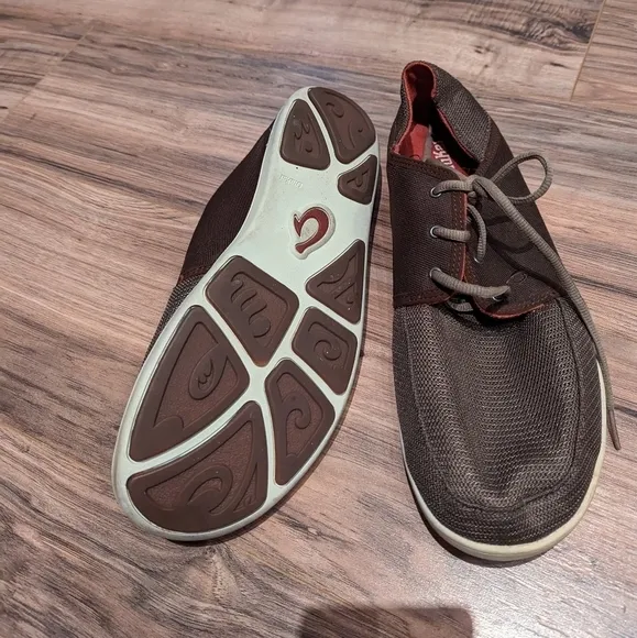 Olukai men's shoes. Men's boat shoes. Size 12.