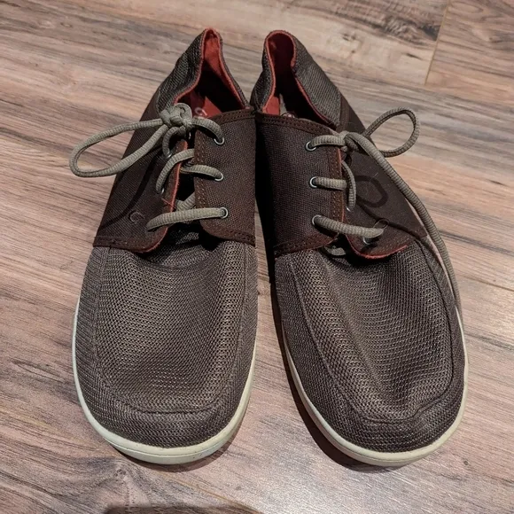Olukai men's shoes. Men's boat shoes. Size 12.