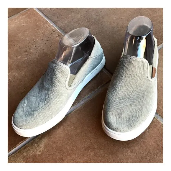 Olukai Sage Color Snakeskin Embossed Soft Leather Loafers Sneakers size 8