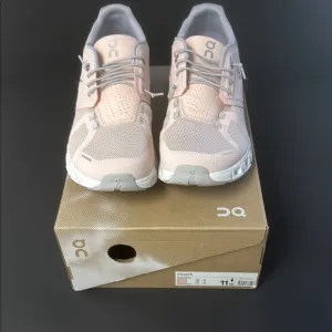 On Cloud Running Women's Pink Running Shoes