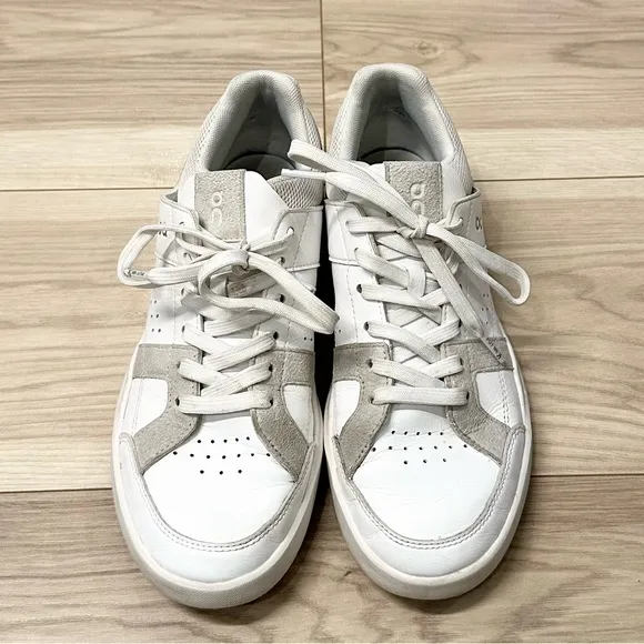 On Cloud Women’s The Roger Advantage Running Sneakers Shoes