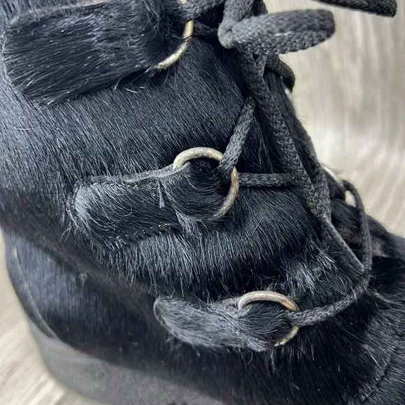 Pajar black shearling boots with cow fur top