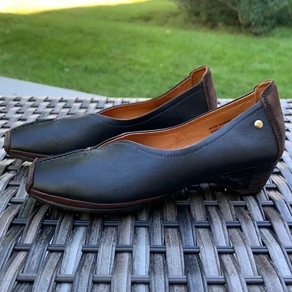 Pikolinos Grandia Low Heel Loafer - Black and Brown Leather