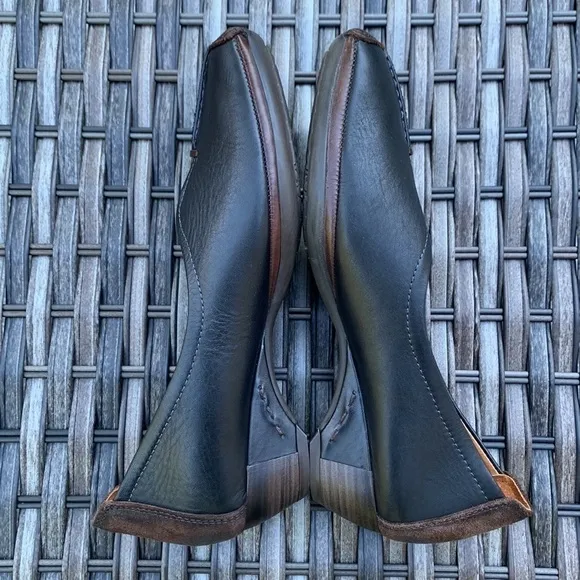 Pikolinos Grandia Low Heel Loafer - Black and Brown Leather
