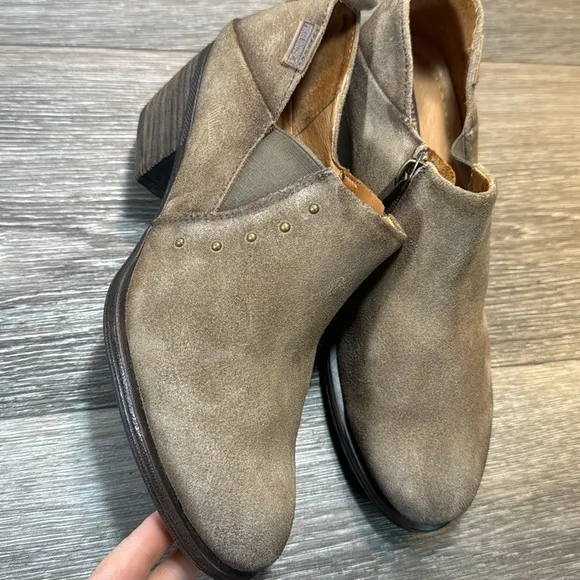 Pikolinos suede/ leather shoes woman’s size 37 (d136)