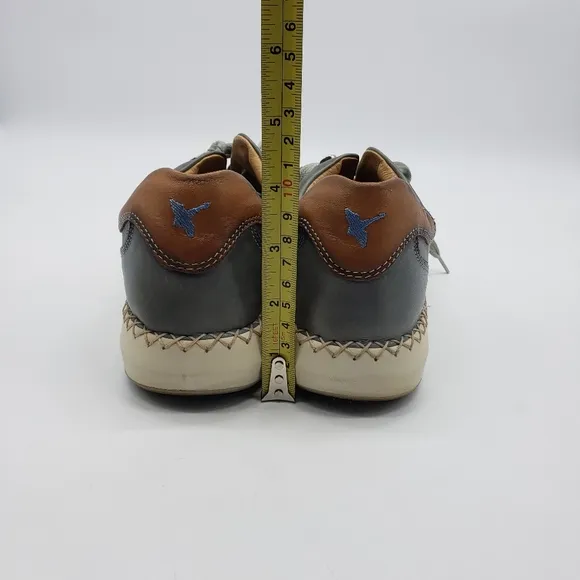 Pikolinos women US 39 gray leather upper tan accents leather lining laceup shoe