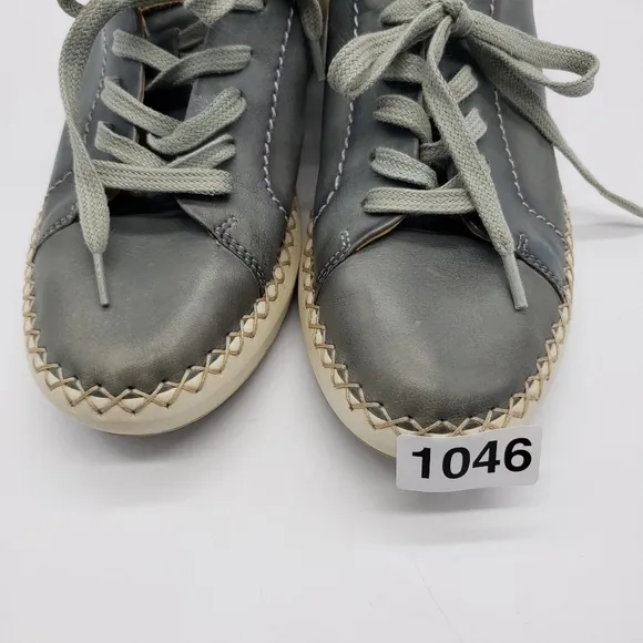 Pikolinos women US 39 gray leather upper tan accents leather lining laceup shoe