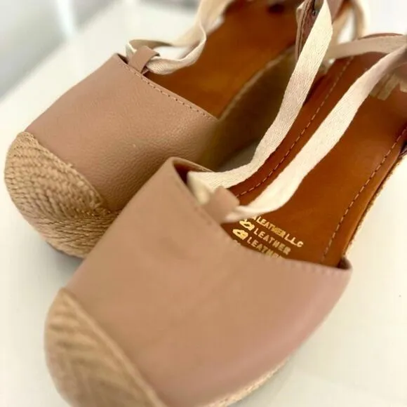 Platform closed toe summer shoes size 7 New in mint condition light weight