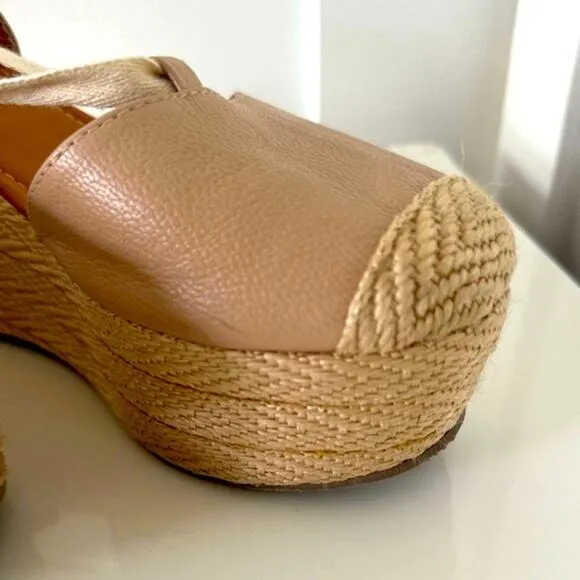 Platform closed toe summer shoes size 7 New in mint condition light weight